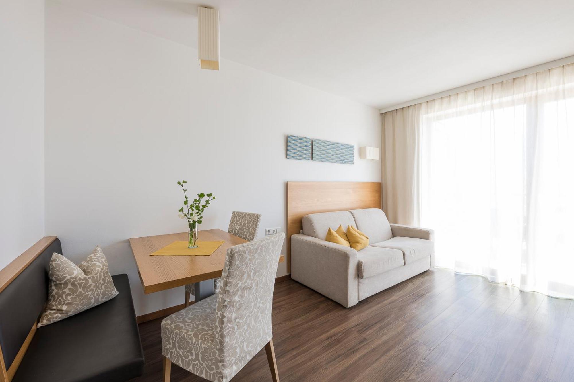 Residence Aqualis Marlengo Εξωτερικό φωτογραφία